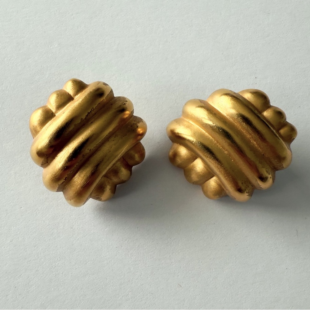 Vintage 90s Liz Claiborne Gold Textured Earrings
